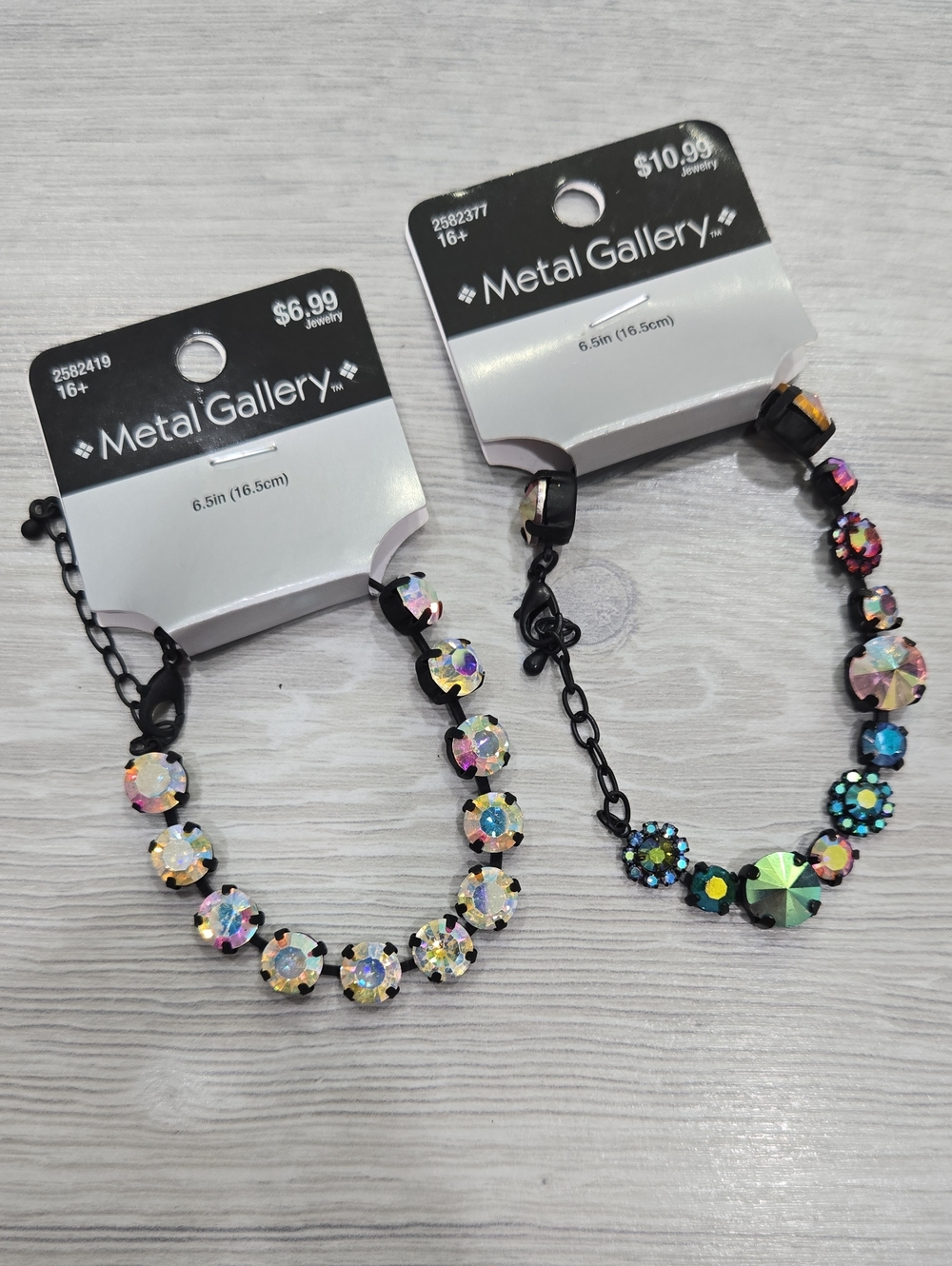 Metal Gallery Black Chain Bracelet with Multicolor Aurora Crystals